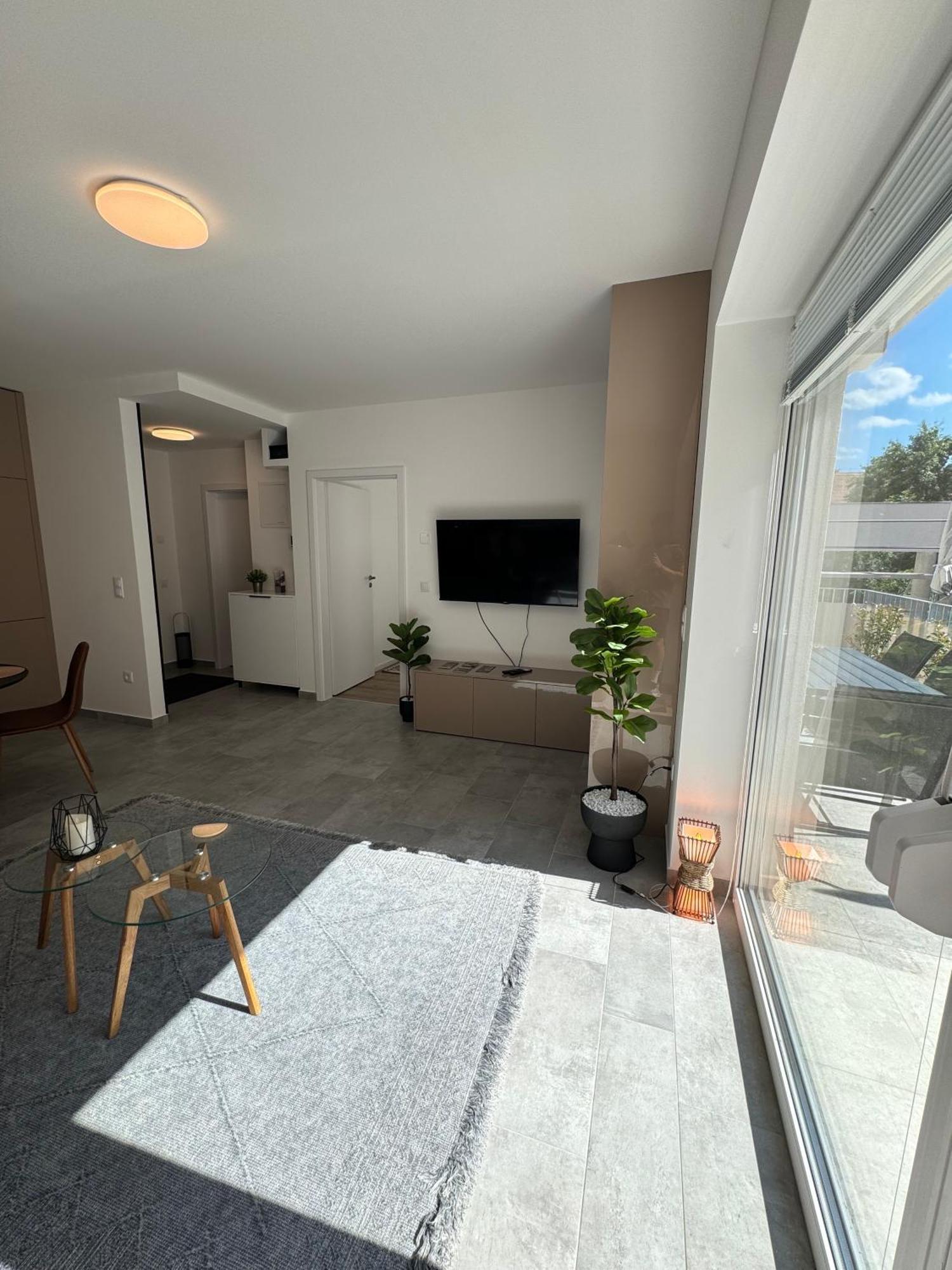Hello 5C Apartman - Pecs Bagian luar foto